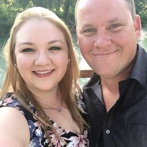 Meet your Posher, Cara